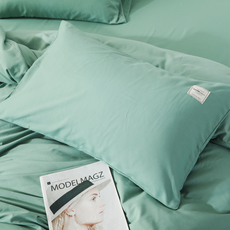 Classic Bedding 4 pcs Set