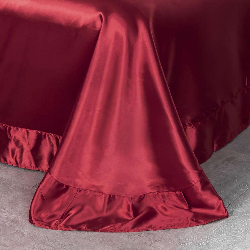 Classic Silk Bedding Set 4 Pcs with Bag Classic Silk Bedding Set 4 Pcs with Bag