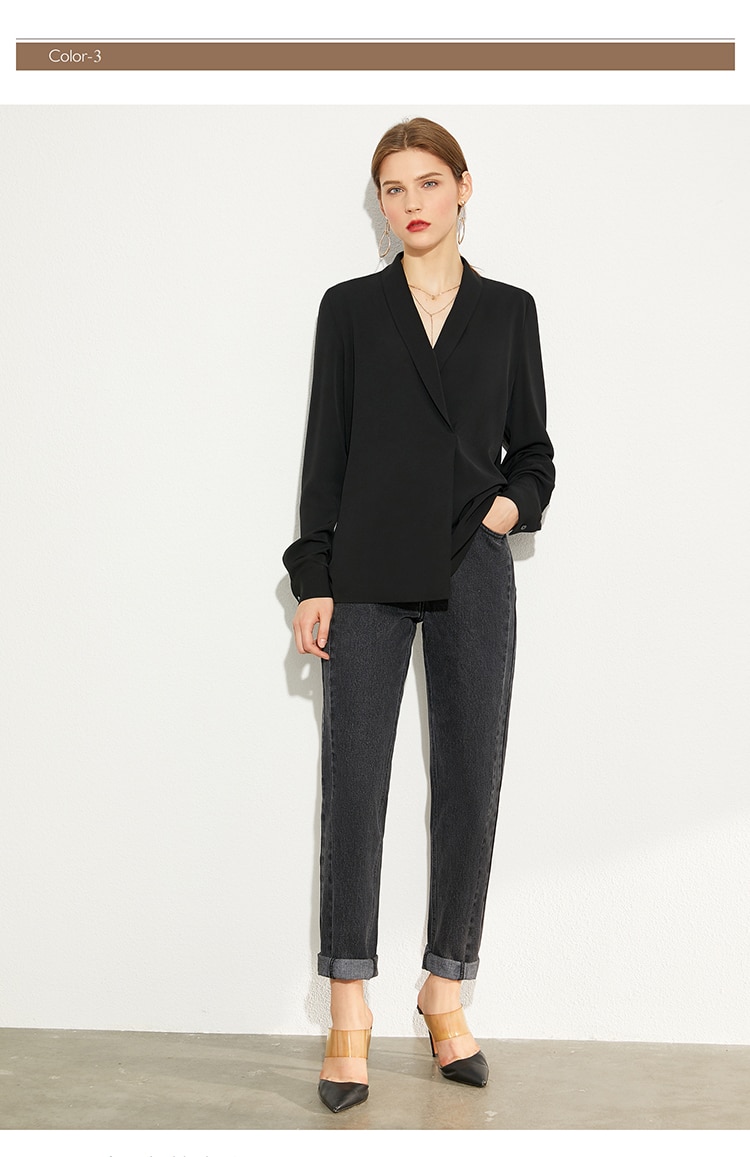 Women's Long Sleeved V-Neck Blouse