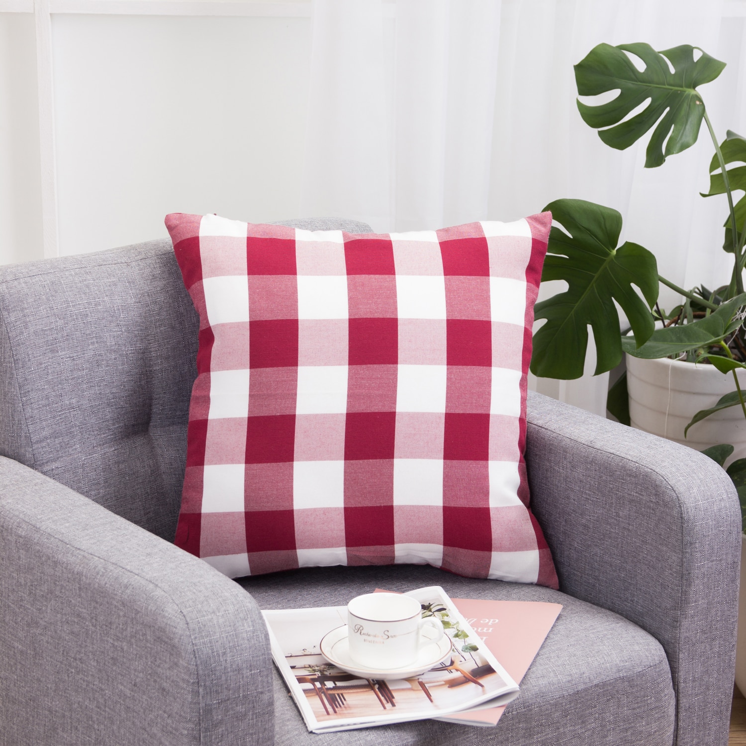 Plaid Patterned Cushion Cover