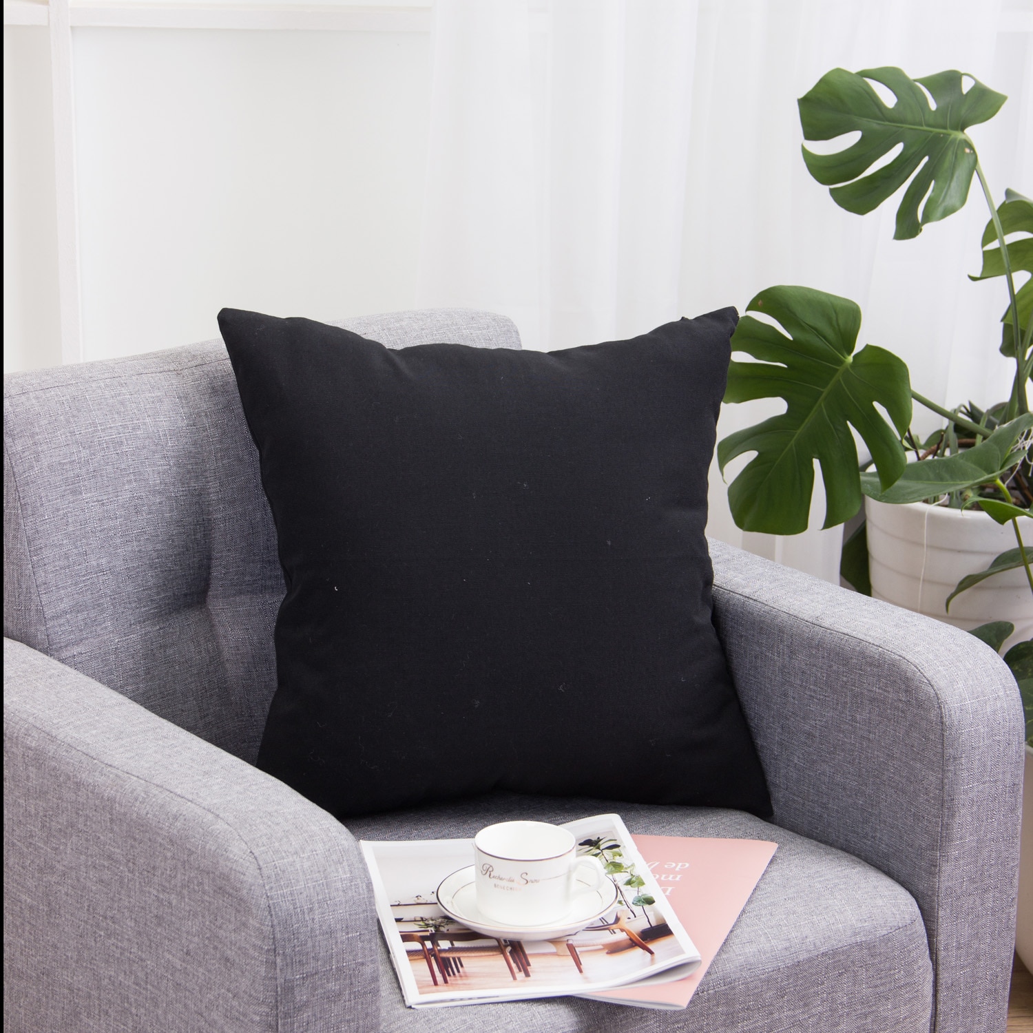 Plaid Patterned Cushion Cover