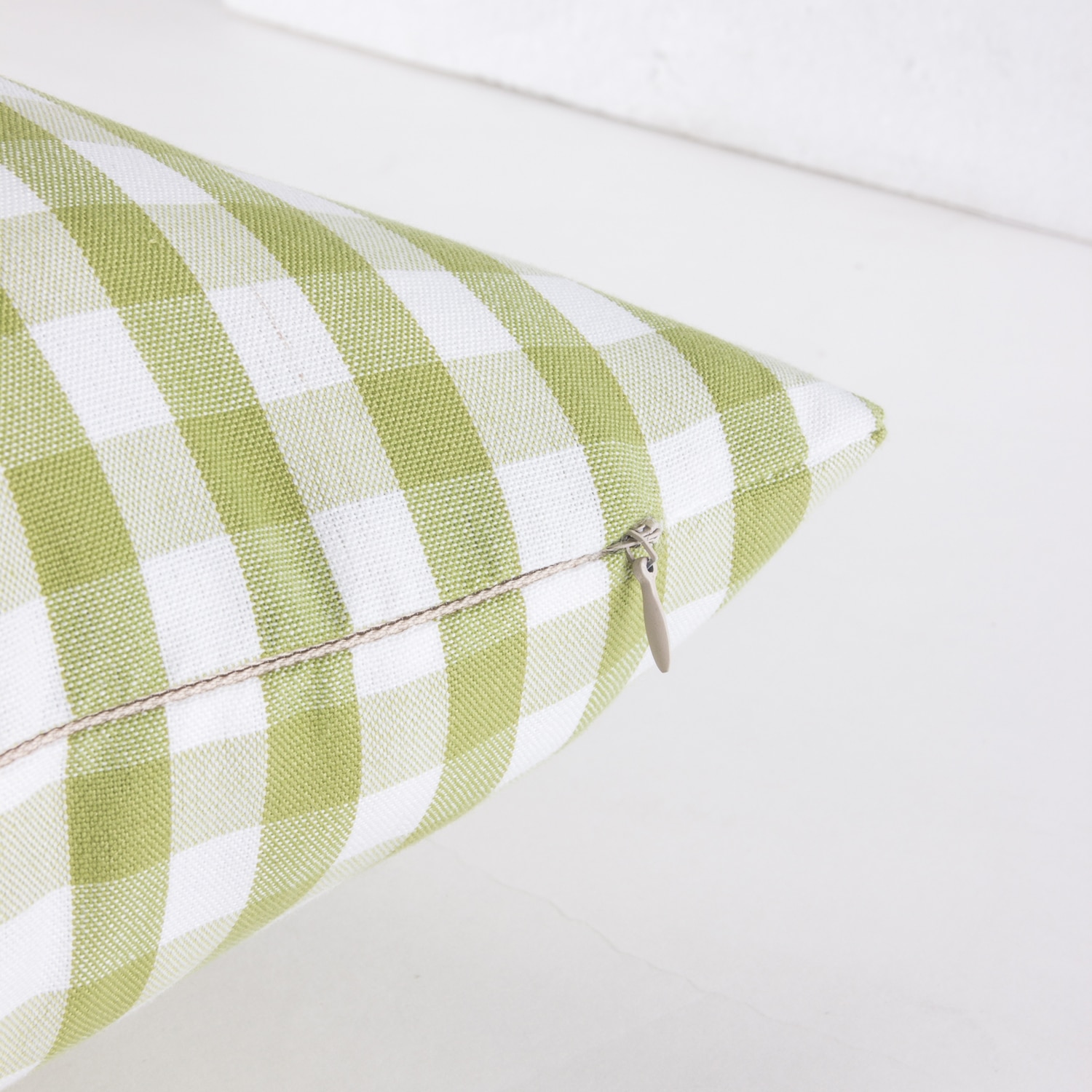 Plaid Patterned Cushion Cover