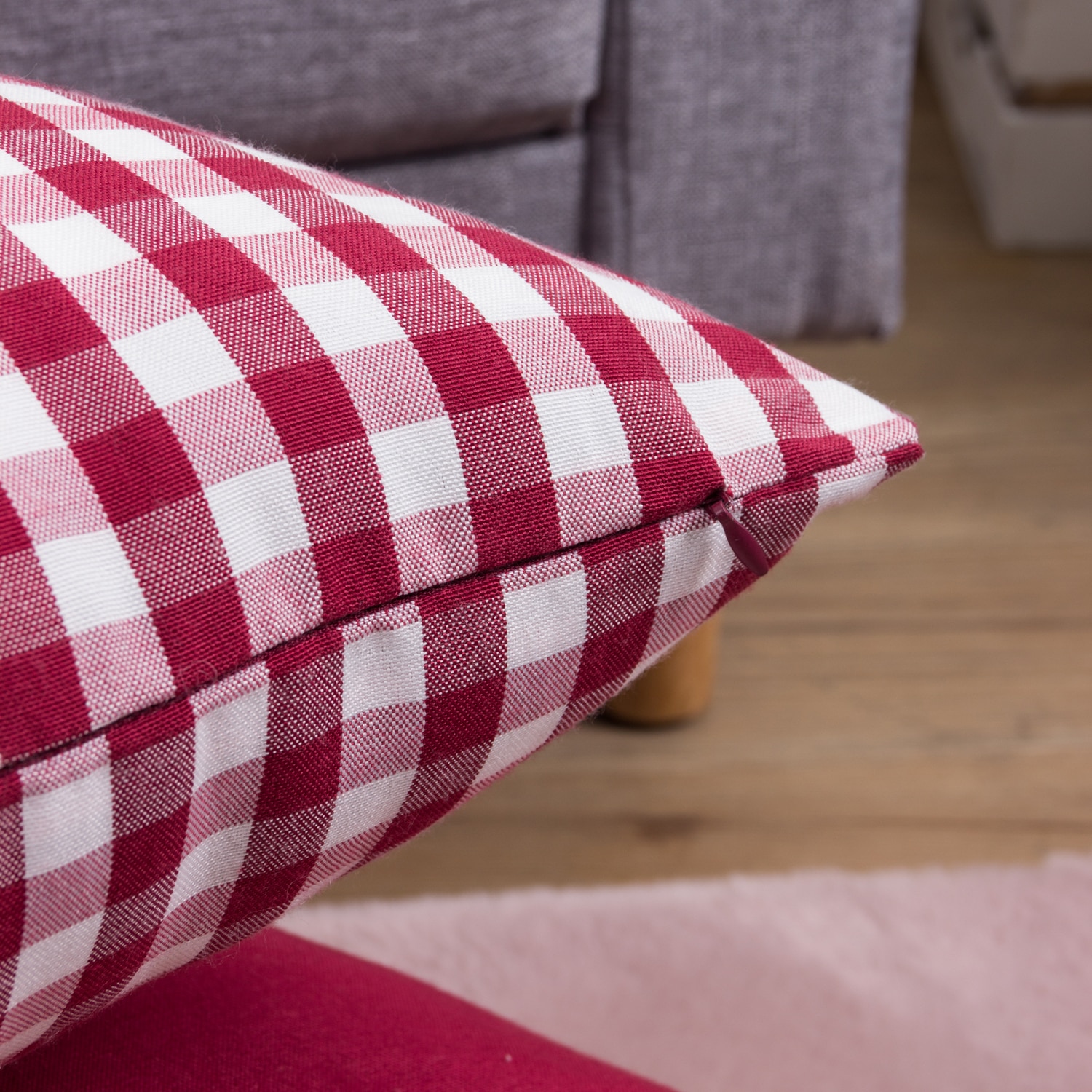 Plaid Patterned Cushion Cover