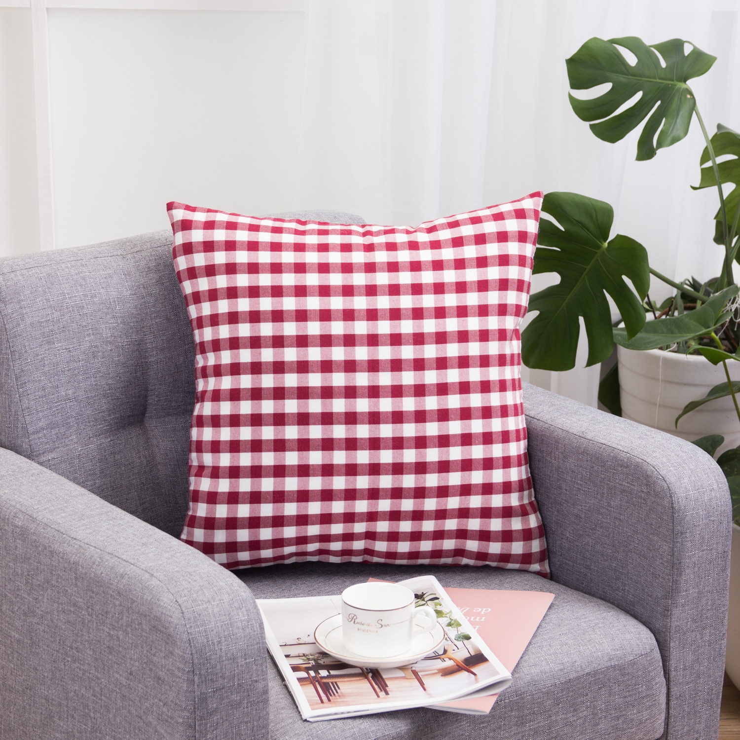 Plaid Patterned Cushion Cover