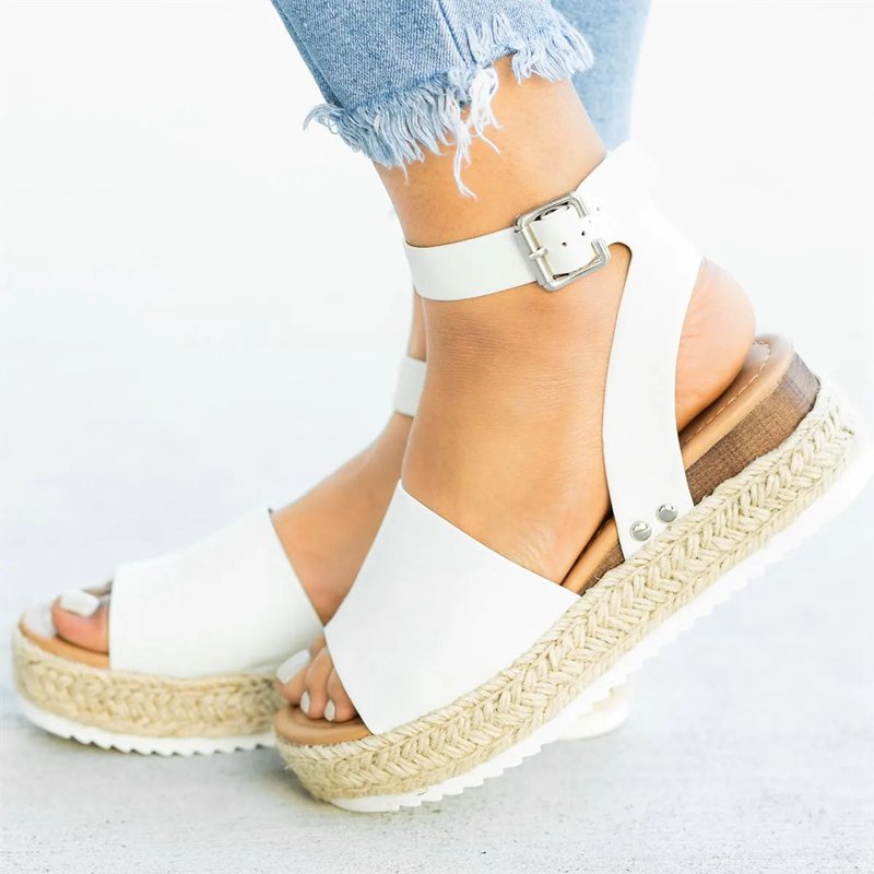 Simple Styled Platform Sandals Simple Styled Platform Sandals